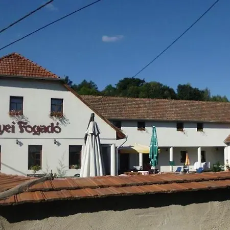 Benyei Fogado Panzio Es Etterem 3* Erdőbénye